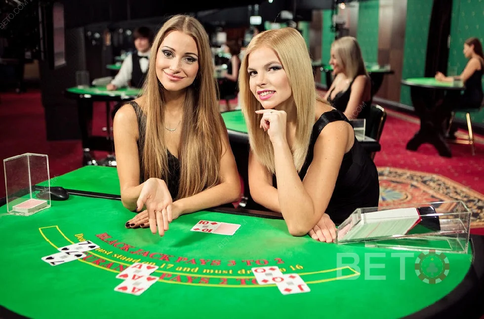 Tampilan meja kasino live dengan dealer dalam siaran langsung